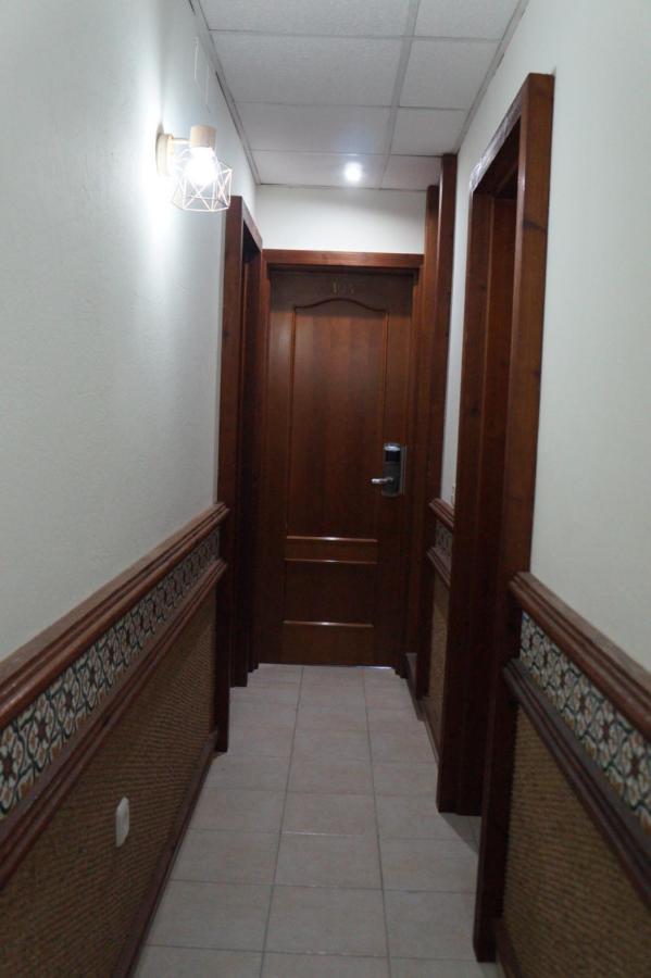 Hostal La Conilena Conil De La Frontera Buitenkant foto