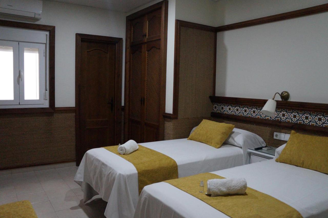 Hostal La Conilena Conil De La Frontera Buitenkant foto