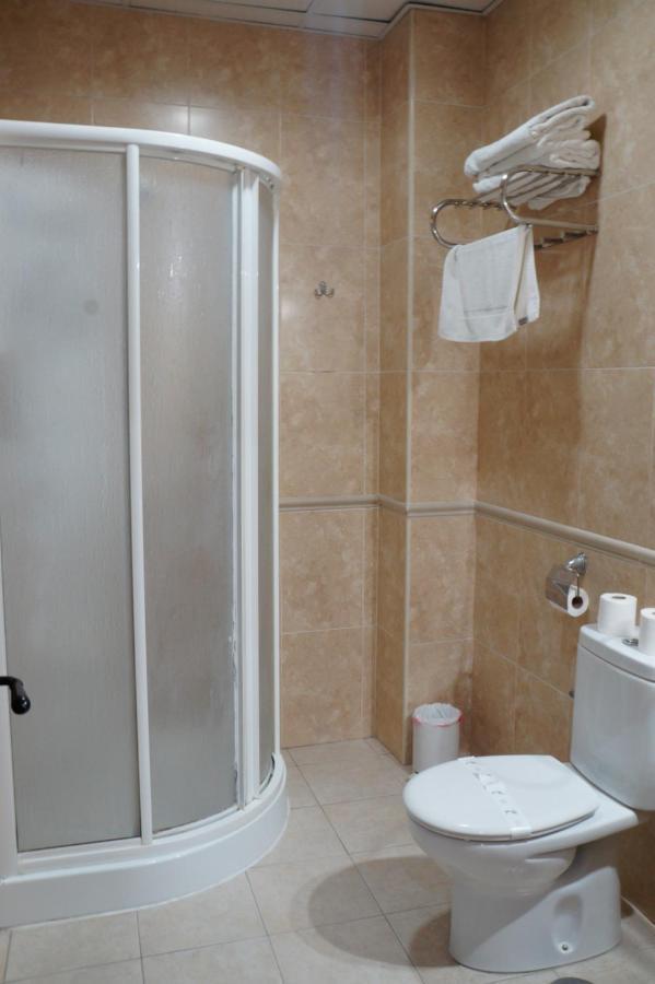 Hostal La Conilena Conil De La Frontera Buitenkant foto
