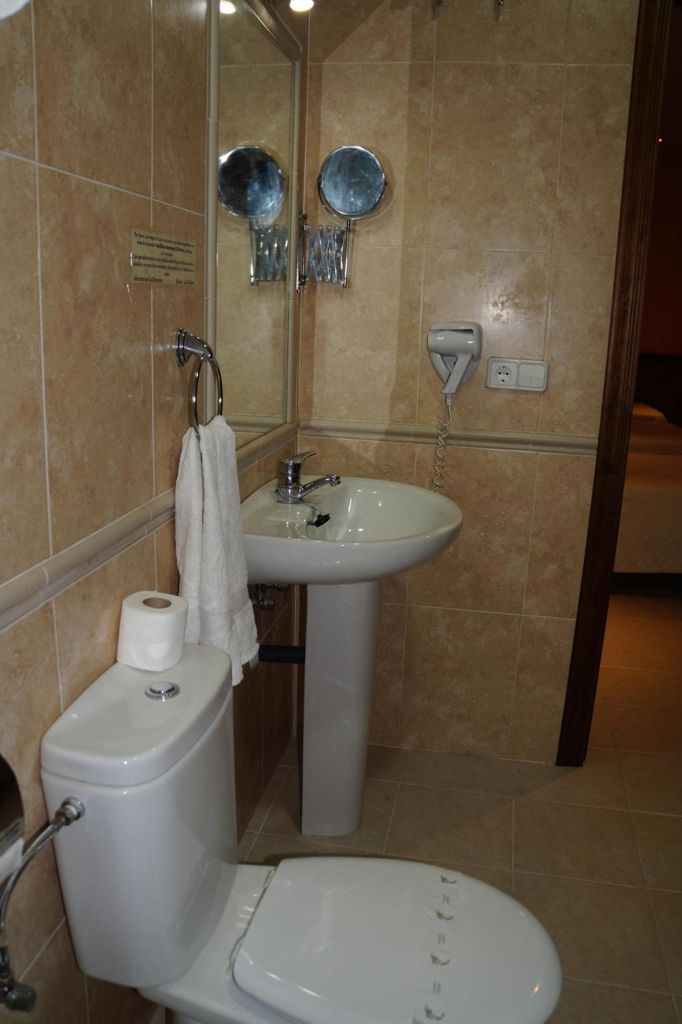 Hostal La Conilena Conil De La Frontera Kamer foto